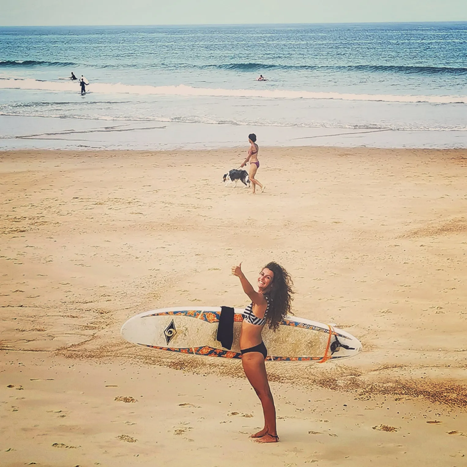 Miriam beim surfen